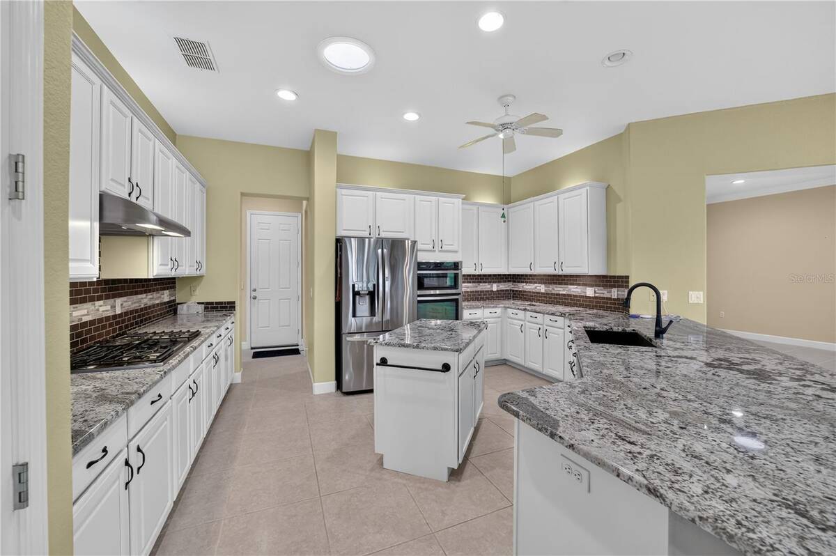 13500 Se 97th Terrace Road, Summerfield, FL 34491