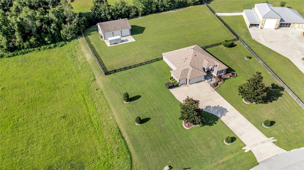 4190 County Road 121d, Wildwood, FL 34785