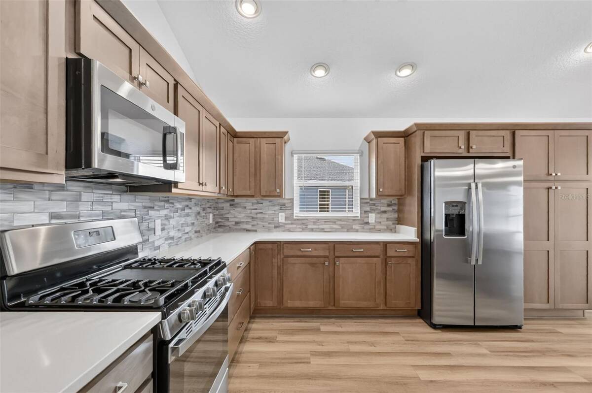 6996 Dwight Drive, The Villages, FL 34762