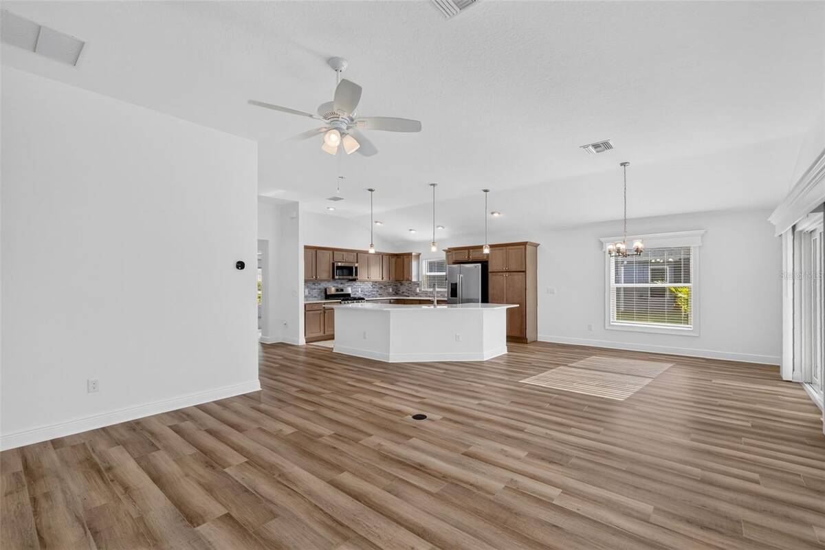6996 Dwight Drive, The Villages, FL 34762
