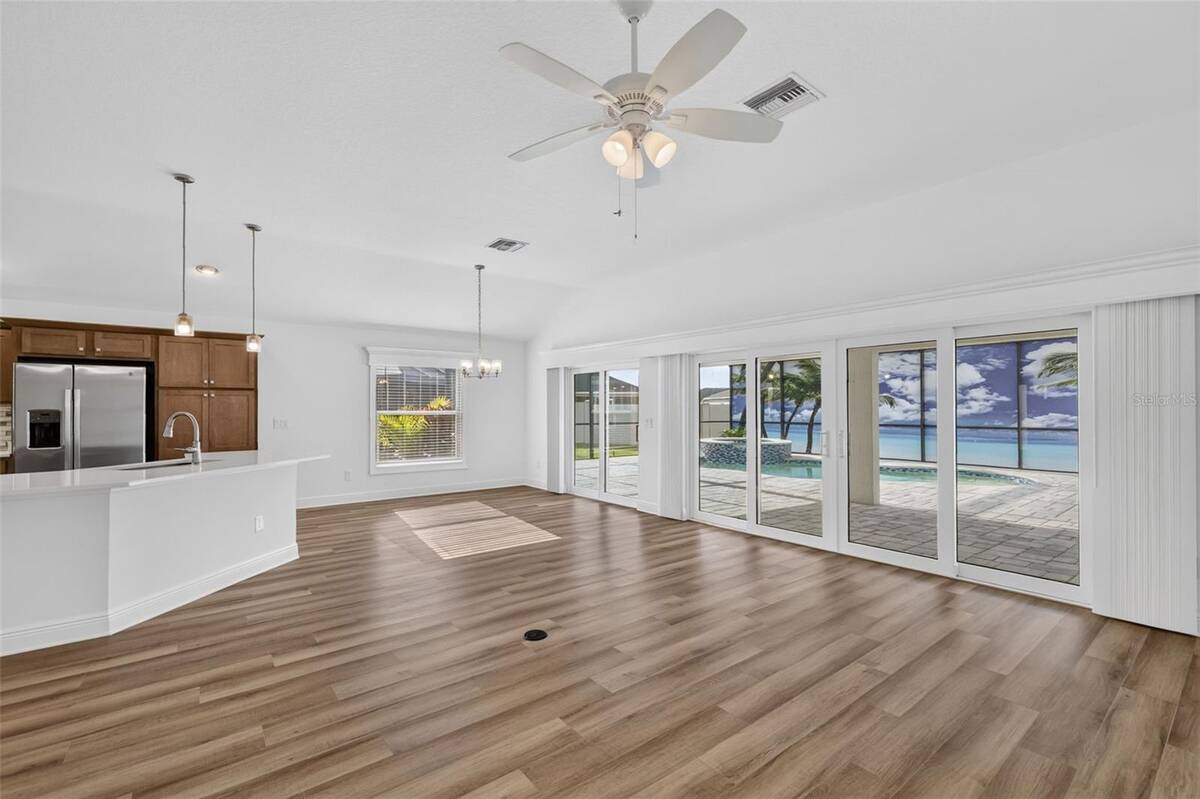 6996 Dwight Drive, The Villages, FL 34762