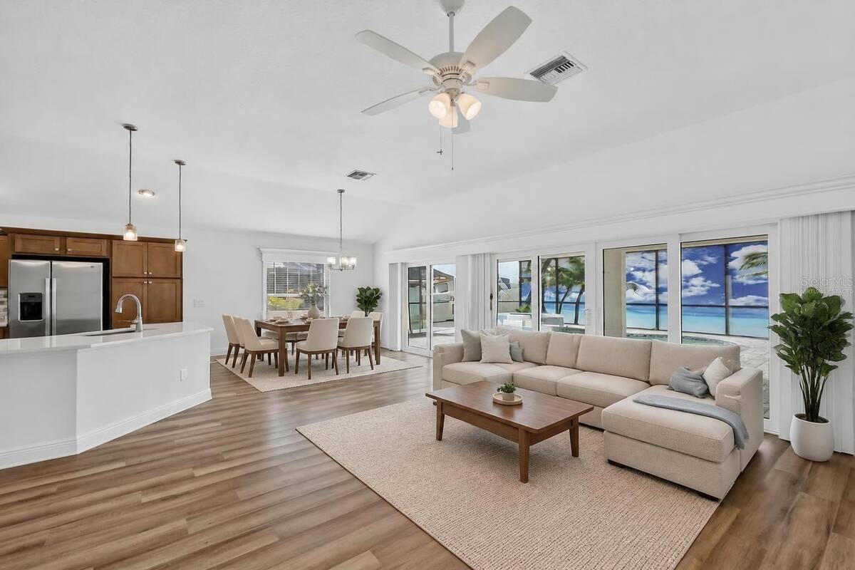 6996 Dwight Drive, The Villages, FL 34762