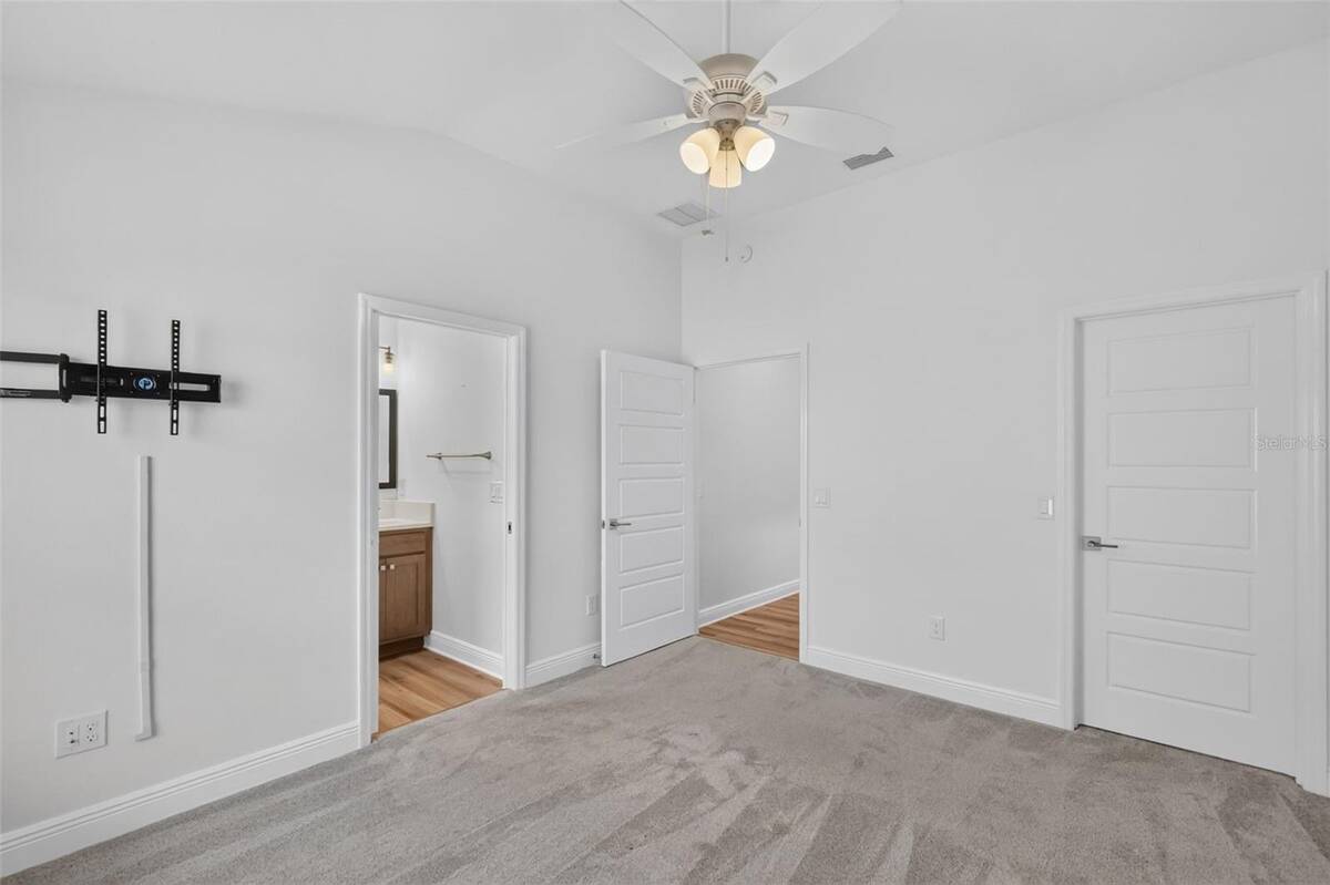 6996 Dwight Drive, The Villages, FL 34762