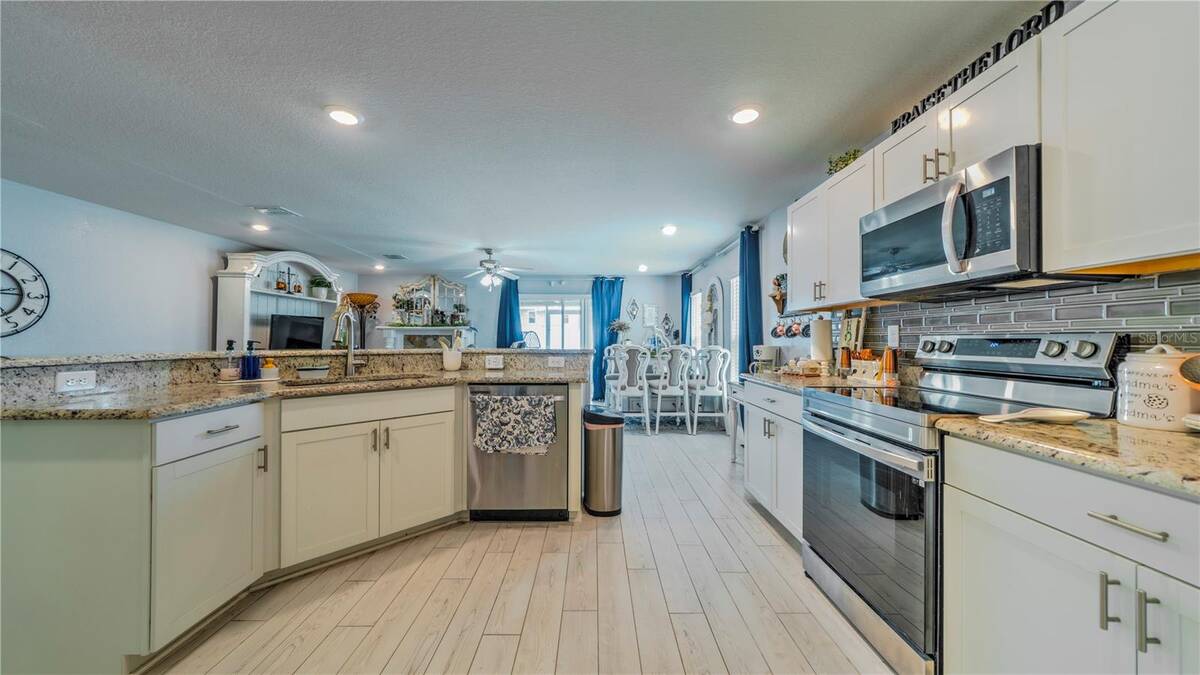 2933 Fieldwood Circle, St Cloud, FL 34772