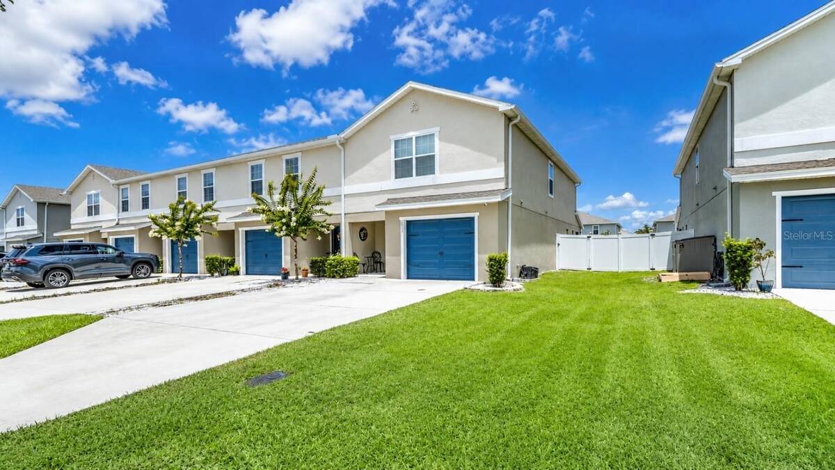 2933 Fieldwood Circle, St Cloud, FL 34772