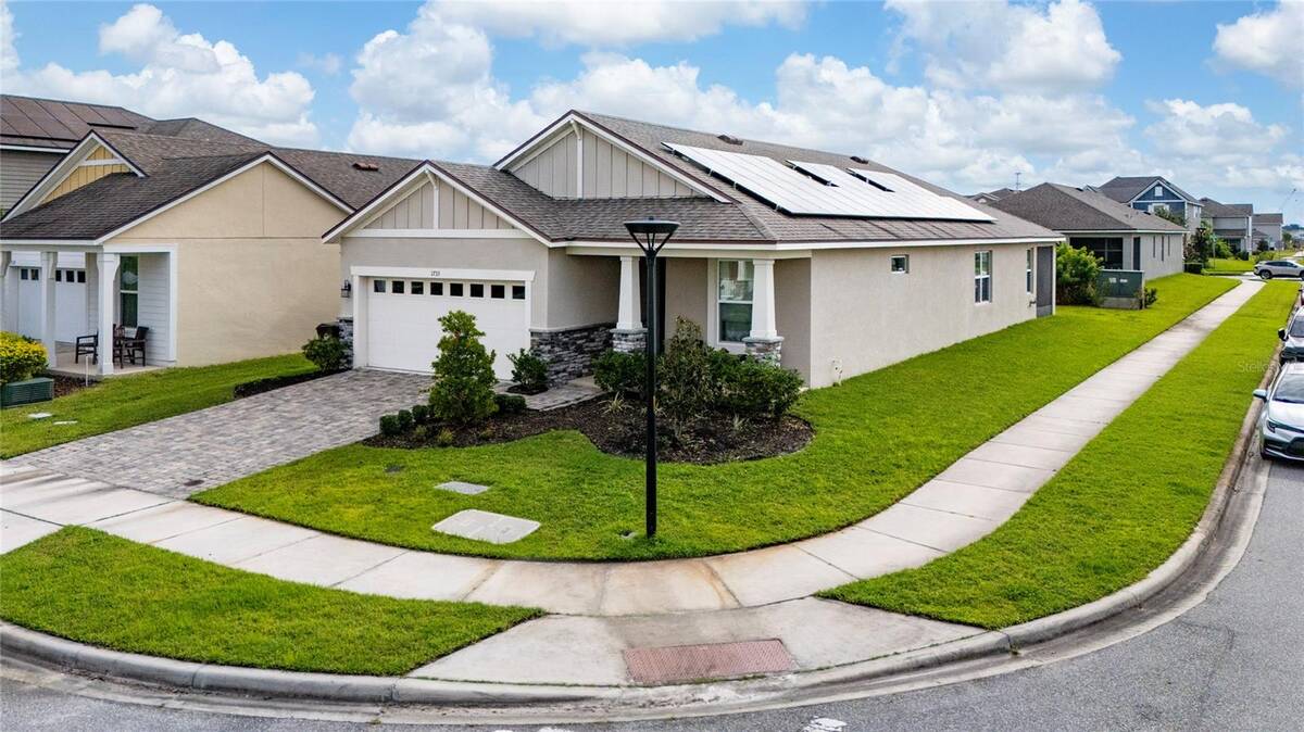 1733 Felicity Lane, Kissimmee, FL 34744