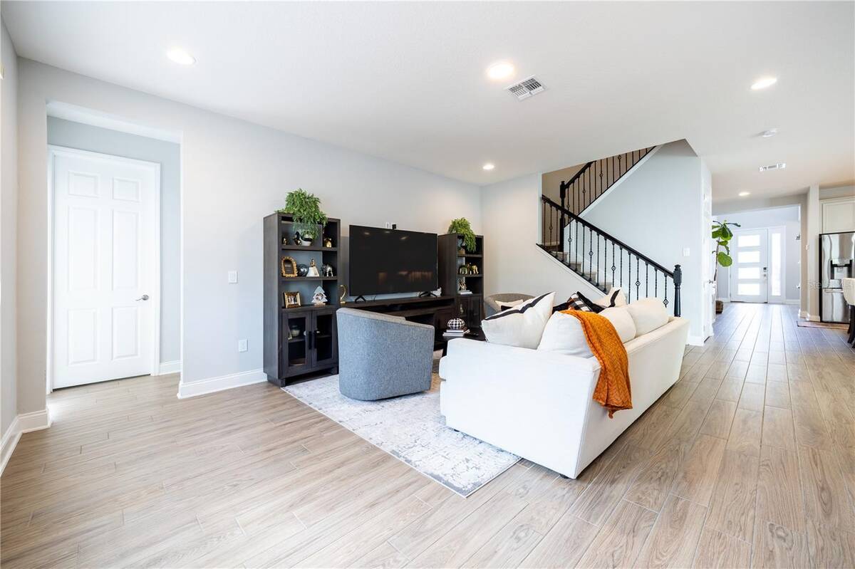 1316 Southern Sun Drive, Oakland, FL 34787