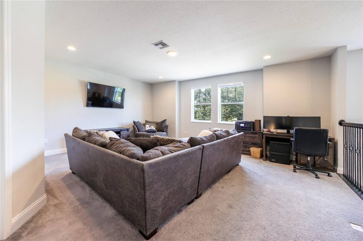 1316 Southern Sun Drive, Oakland, FL 34787