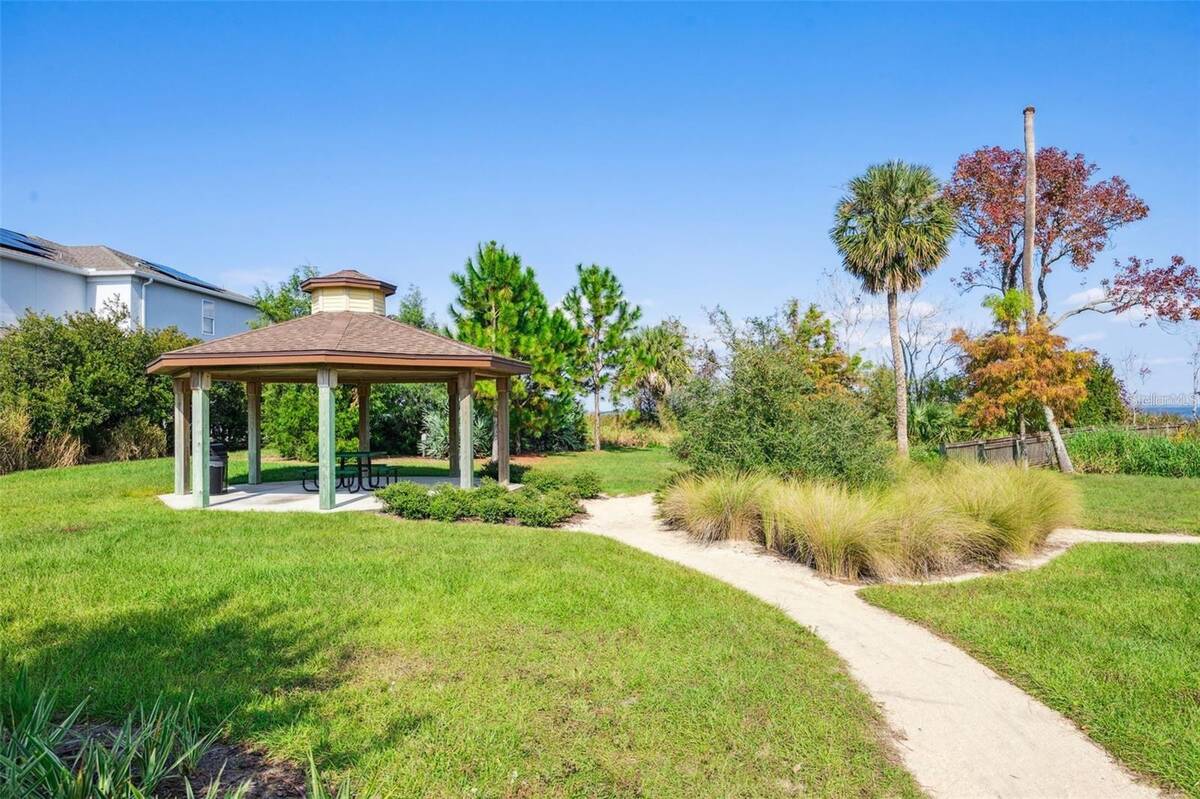 1316 Southern Sun Drive, Oakland, FL 34787
