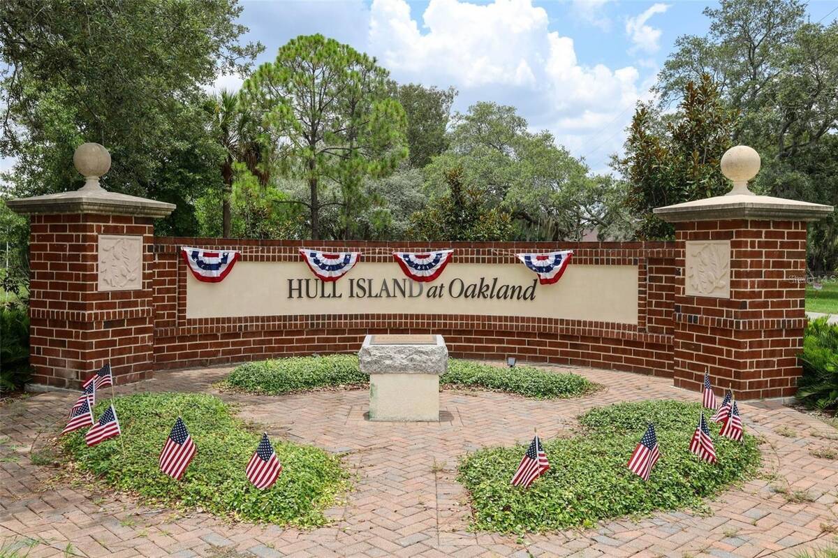 1316 Southern Sun Drive, Oakland, FL 34787