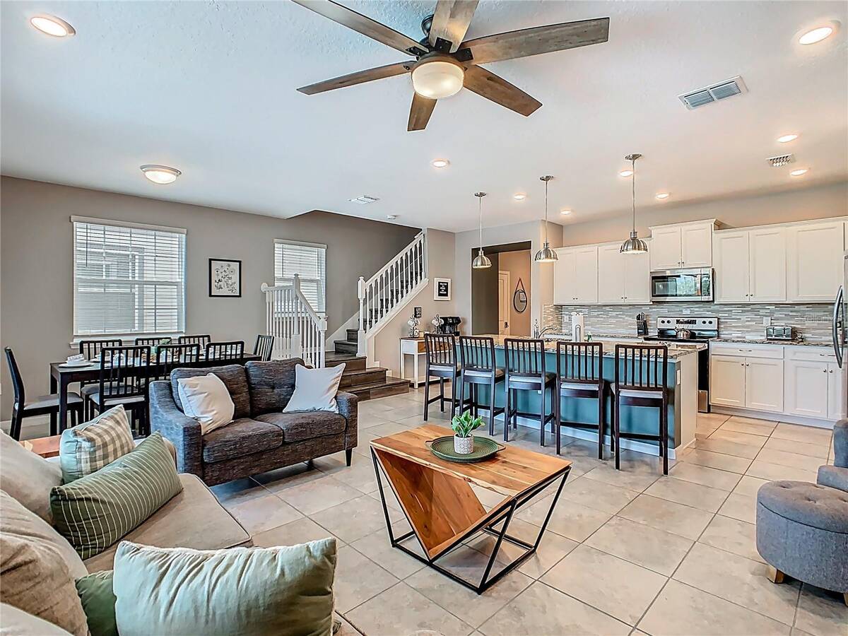 967 Paradise Drive, Davenport, FL 33897