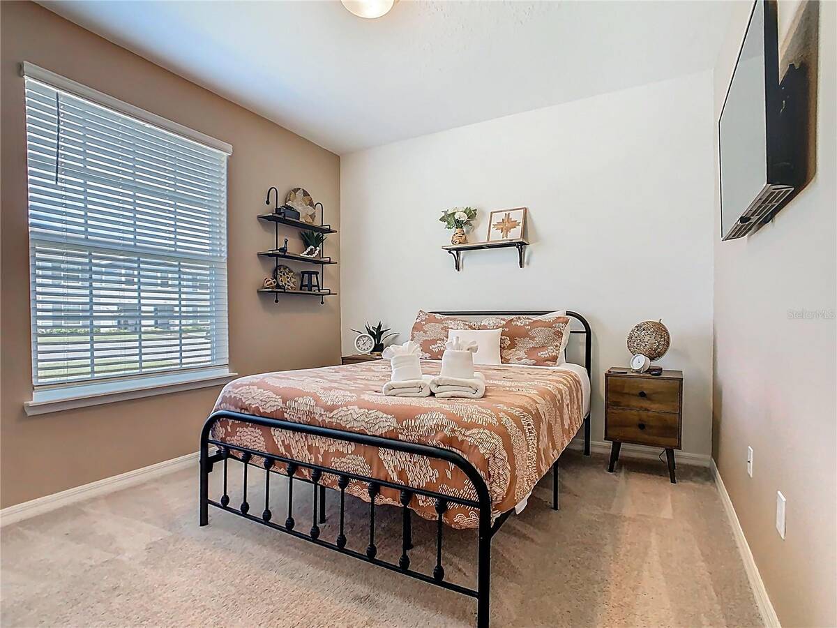 967 Paradise Drive, Davenport, FL 33897