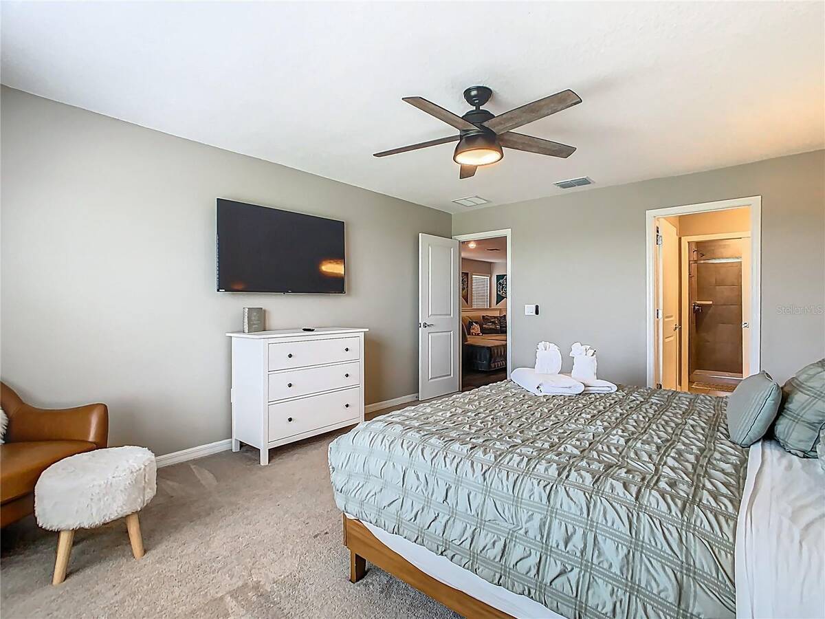 967 Paradise Drive, Davenport, FL 33897