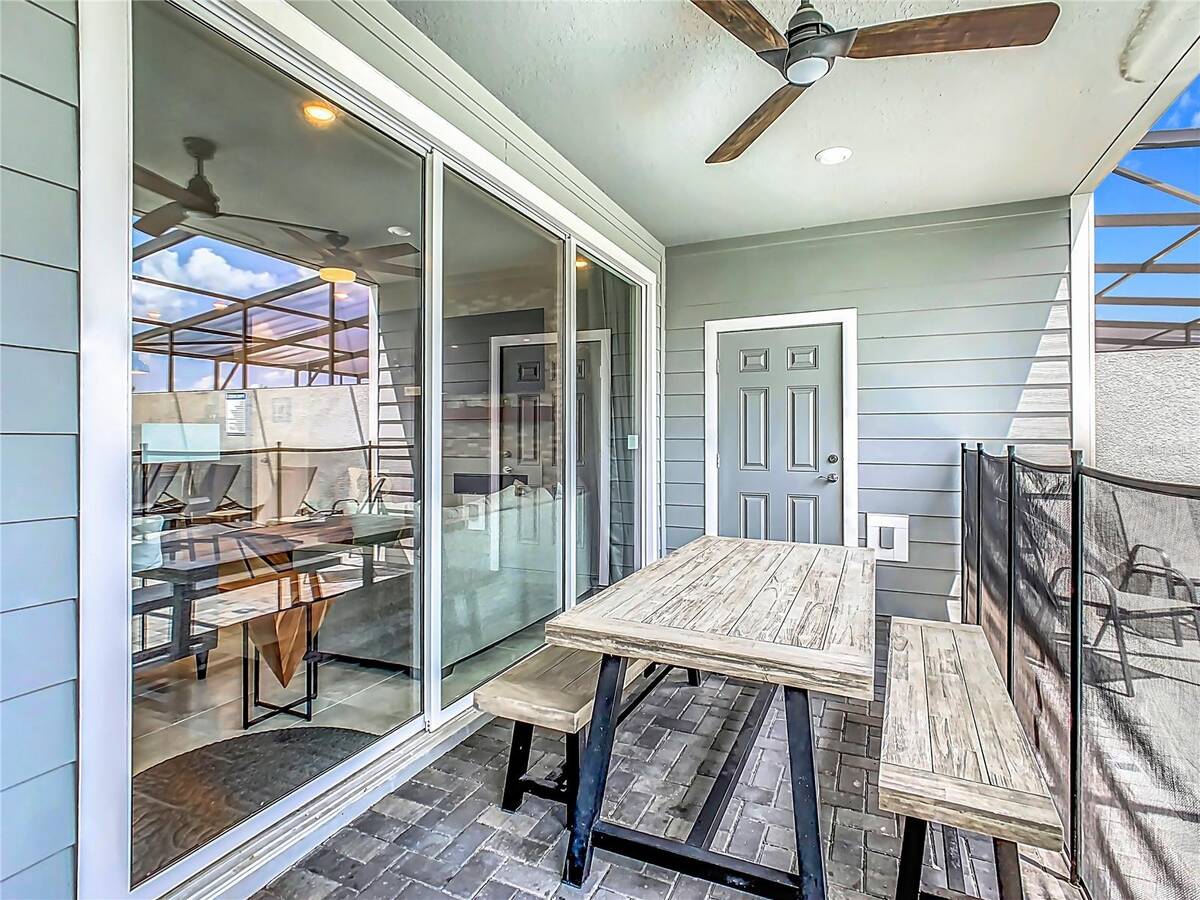967 Paradise Drive, Davenport, FL 33897