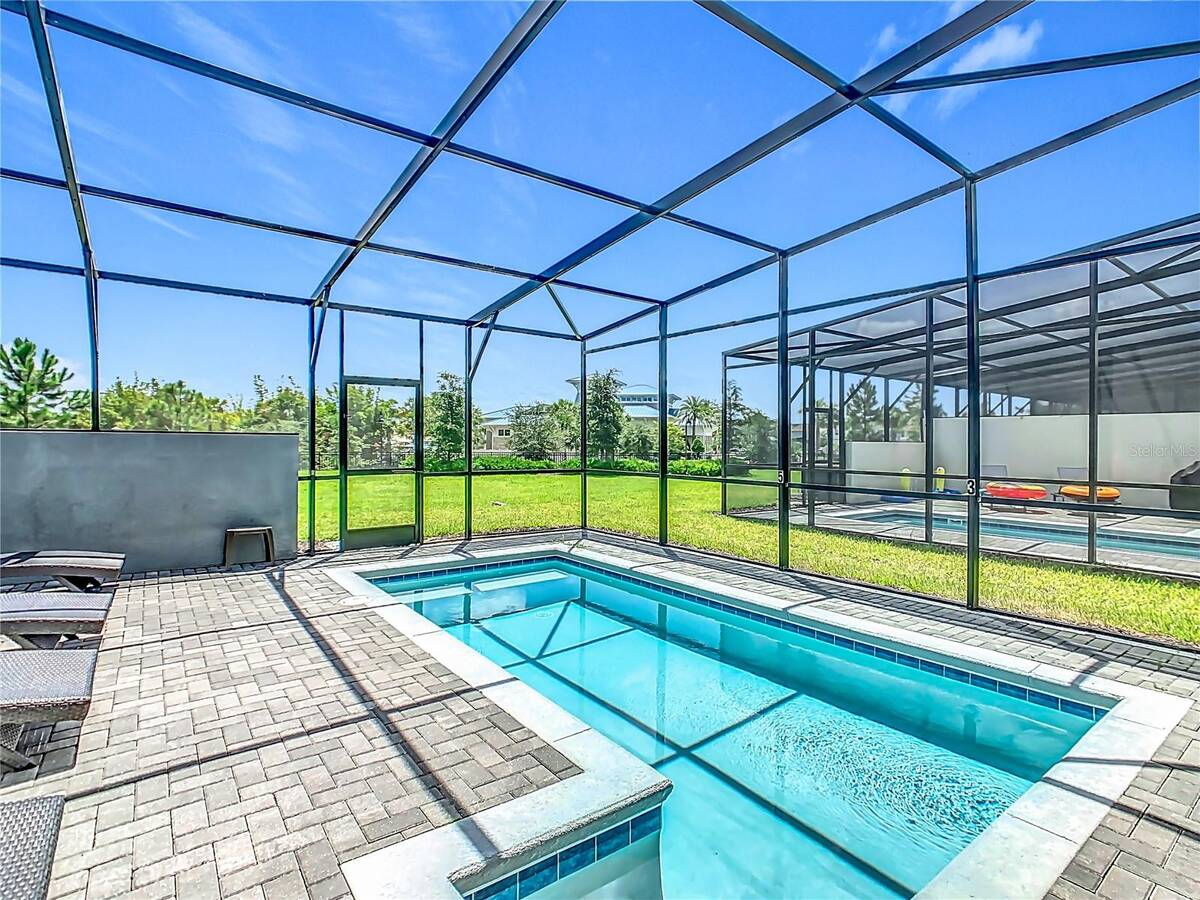 967 Paradise Drive, Davenport, FL 33897