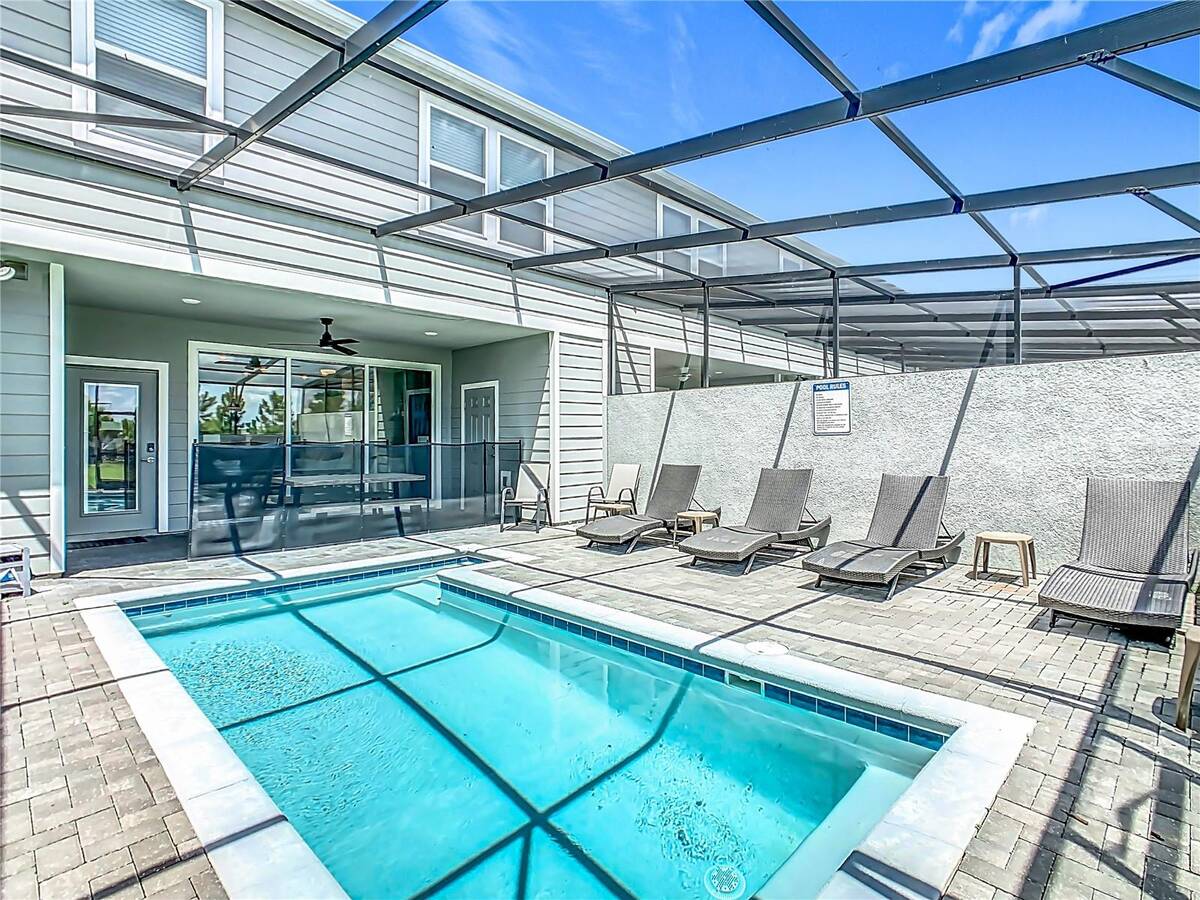 967 Paradise Drive, Davenport, FL 33897