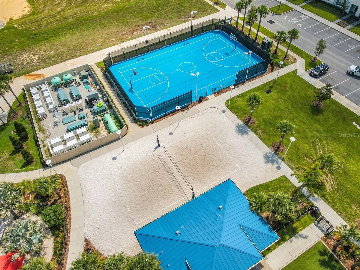 967 Paradise Drive, Davenport, FL 33897