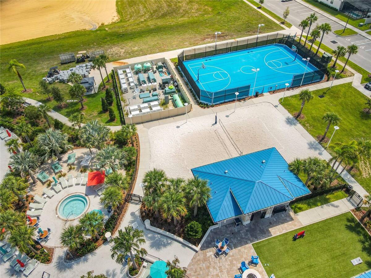 967 Paradise Drive, Davenport, FL 33897