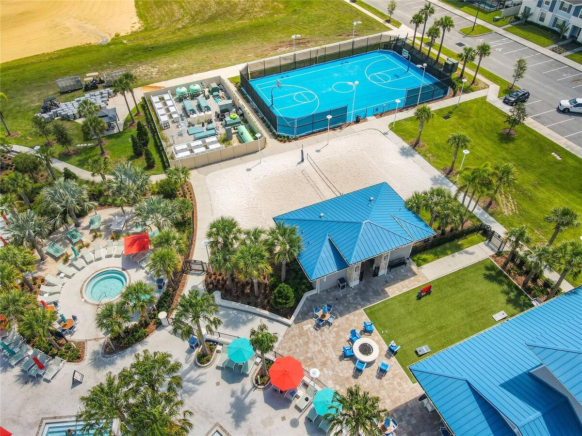 967 Paradise Drive, Davenport, FL 33897