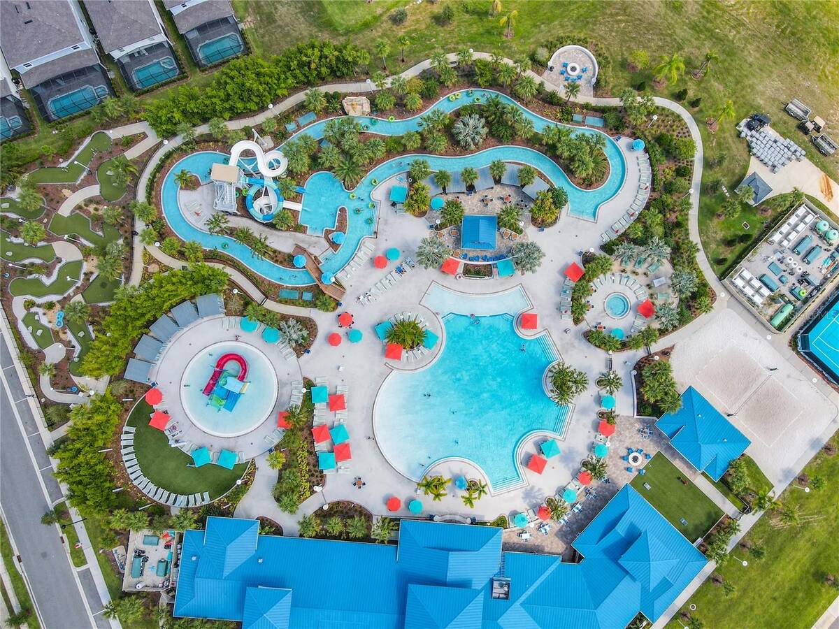967 Paradise Drive, Davenport, FL 33897