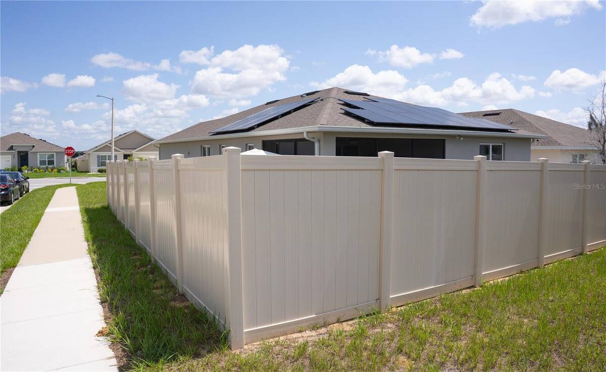 1932 Chickasaw Boulevard, Davenport, FL 33837