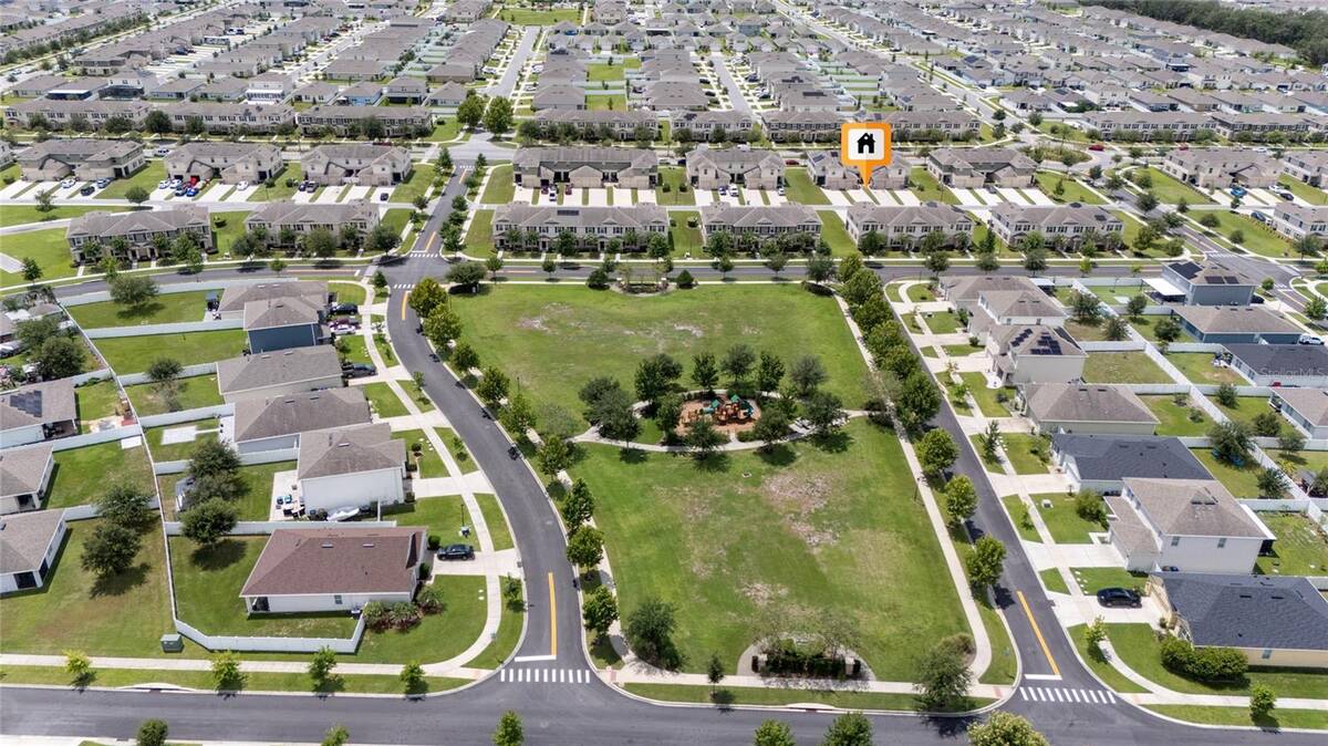 1854 Katz Crossing Drive, Kissimmee, FL 34744