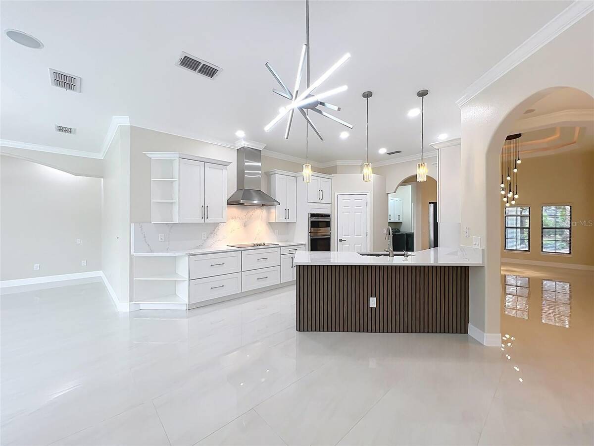 7426 Pointe Venezia Drive, Orlando, FL 32836