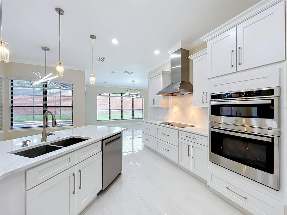 7426 Pointe Venezia Drive, Orlando, FL 32836