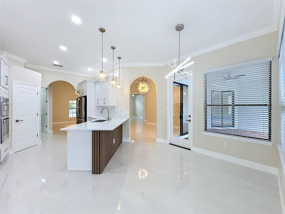 7426 Pointe Venezia Drive, Orlando, FL 32836