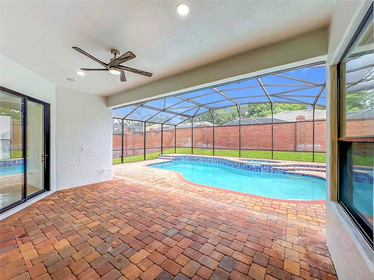 7426 Pointe Venezia Drive, Orlando, FL 32836