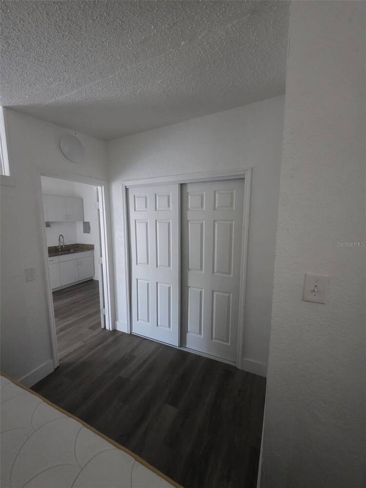 7 N Christiana Avenue, Apopka, FL 32703