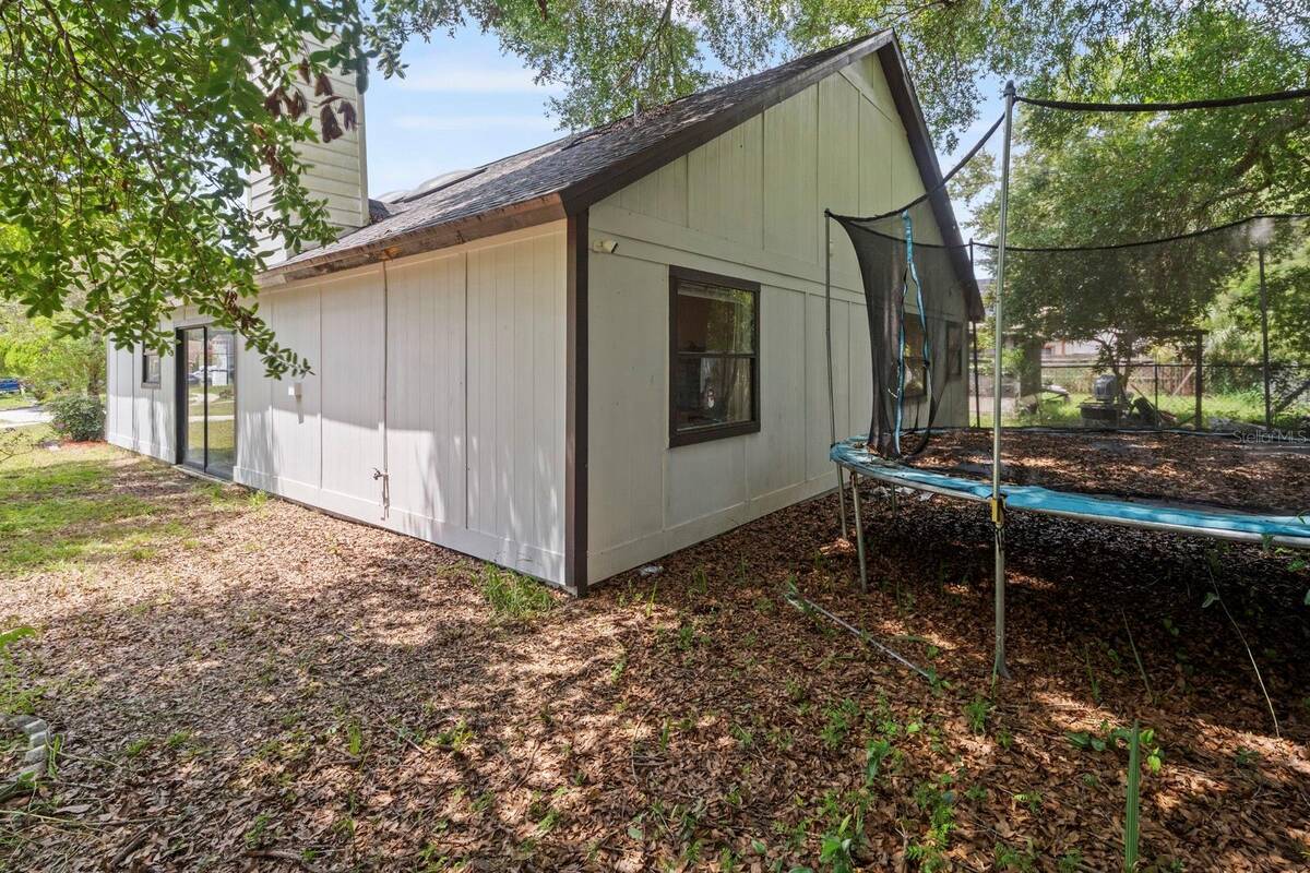 555 Swallow Court, Apopka, FL 32712