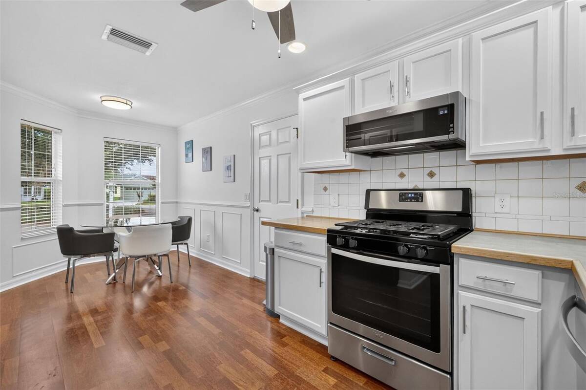 17107 Se 93rd Exeter Court, The Villages, FL 32162