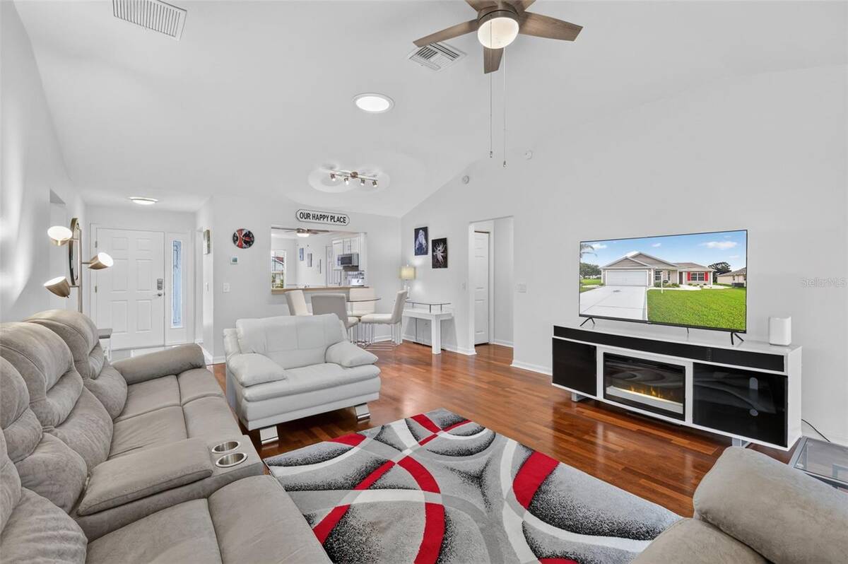 17107 Se 93rd Exeter Court, The Villages, FL 32162