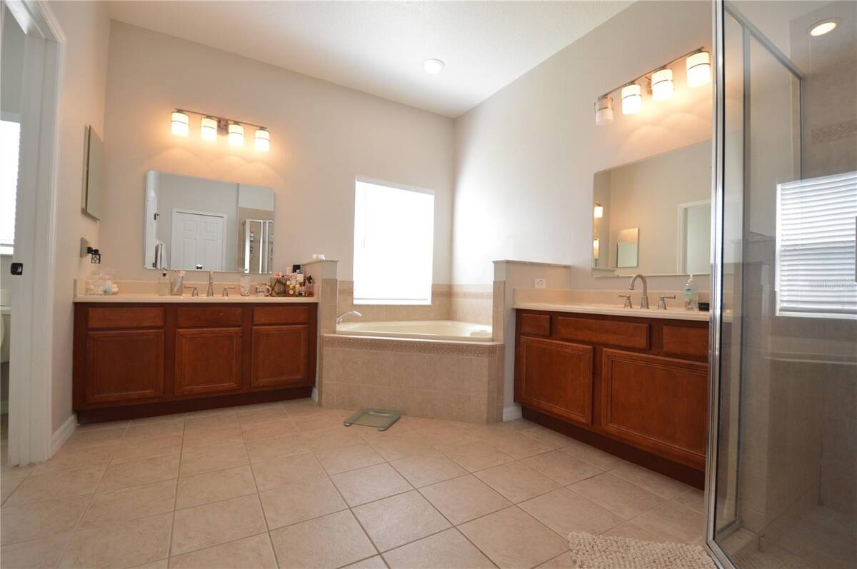 3854 Shoreside Drive, Kissimmee, FL 34746
