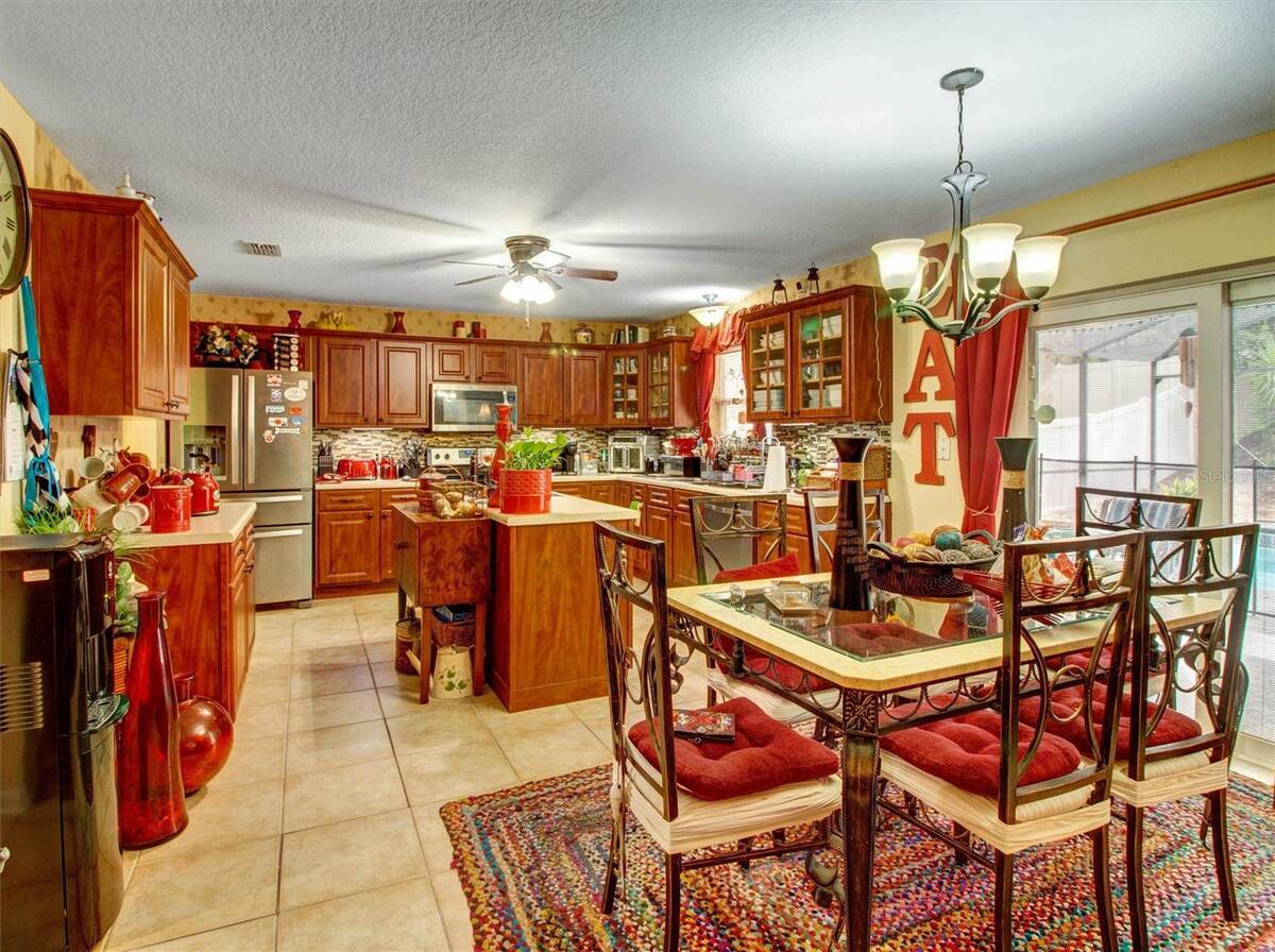 218 Tres Reyes Lane, Groveland, FL 34736
