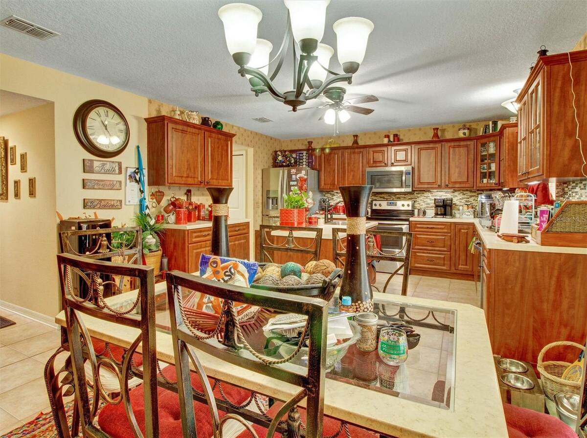 218 Tres Reyes Lane, Groveland, FL 34736