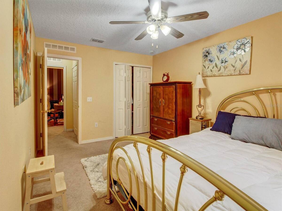 218 Tres Reyes Lane, Groveland, FL 34736