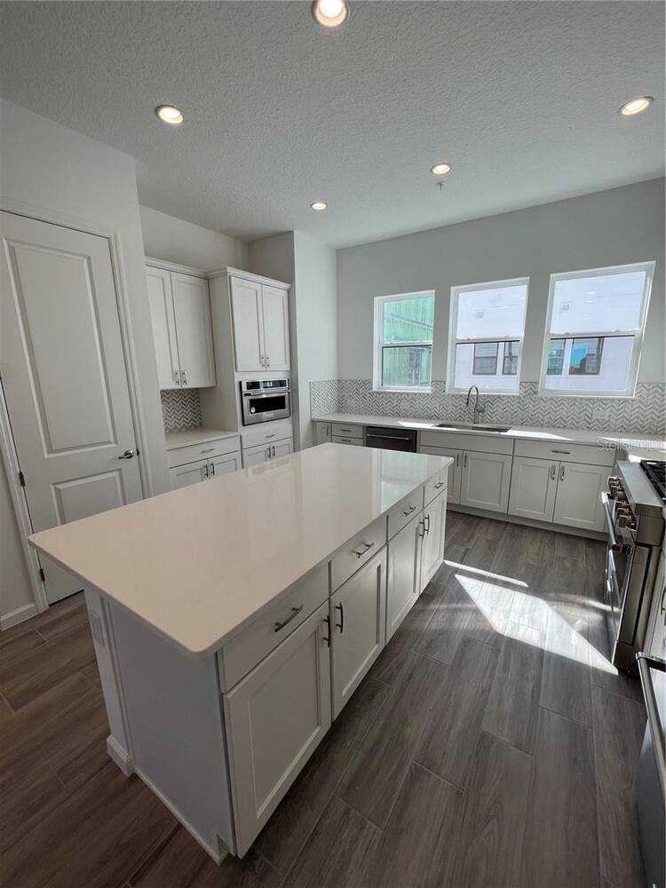 2257 Valentine Alley, Orlando, FL 32804