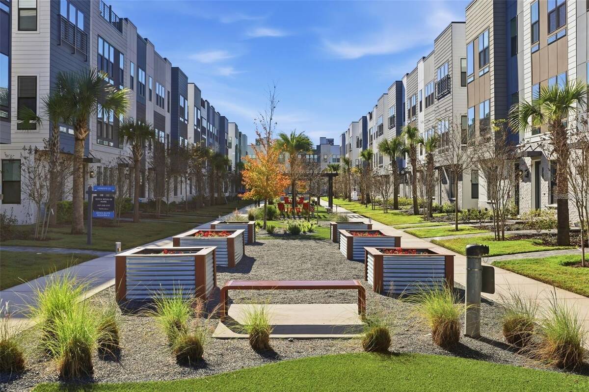 2257 Valentine Alley, Orlando, FL 32804