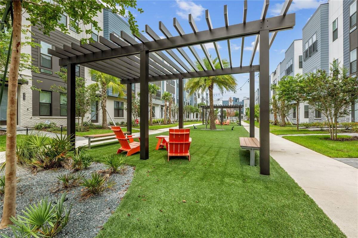 2257 Valentine Alley, Orlando, FL 32804
