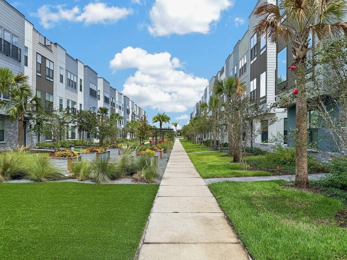 2257 Valentine Alley, Orlando, FL 32804