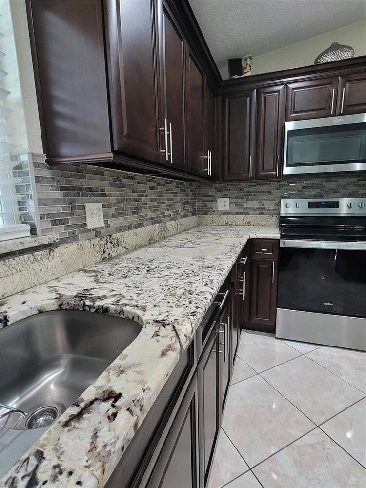 7228 Leighton Way, Orlando, FL 32822