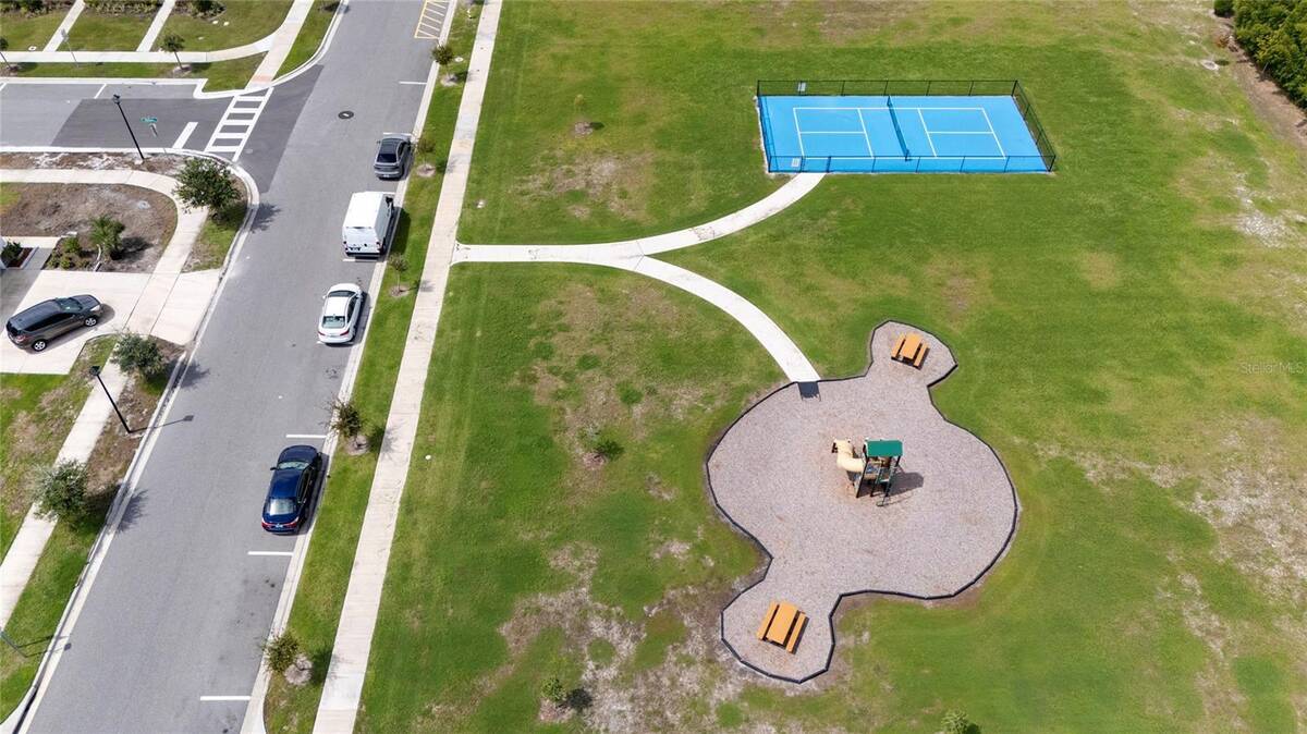 3058 Cadence Sound Lane, Kissimmee, FL 34744