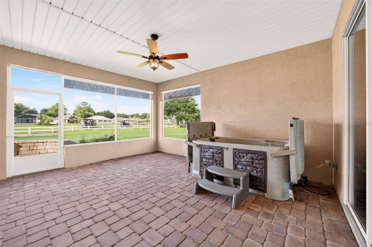 8761 Sw 93rd Circle, Ocala, FL 34481
