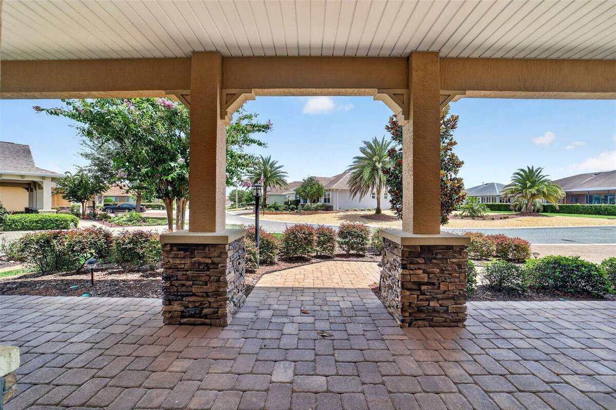 8761 Sw 93rd Circle, Ocala, FL 34481