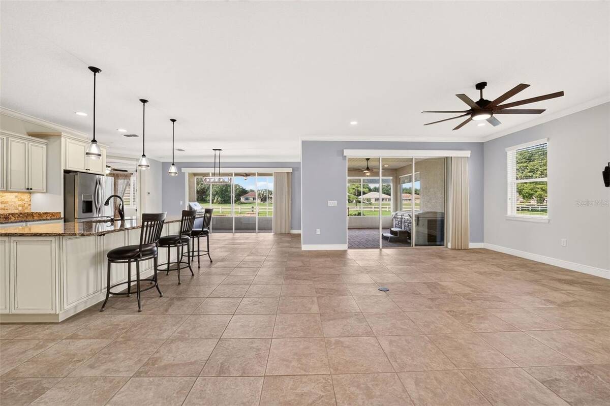 8761 Sw 93rd Circle, Ocala, FL 34481
