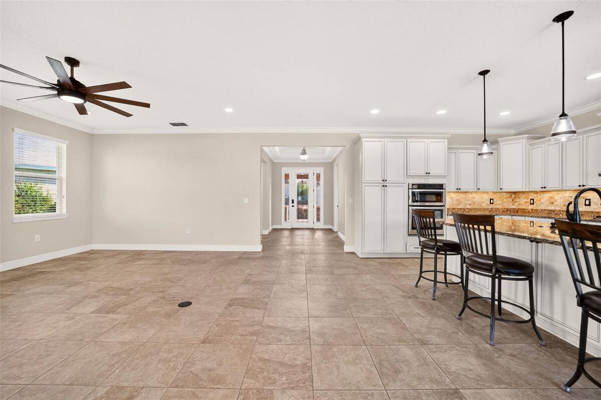 8761 Sw 93rd Circle, Ocala, FL 34481