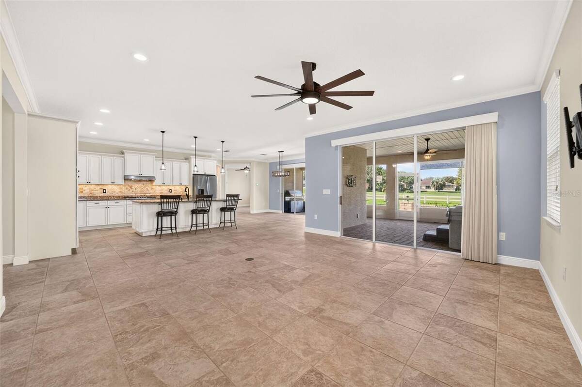 8761 Sw 93rd Circle, Ocala, FL 34481