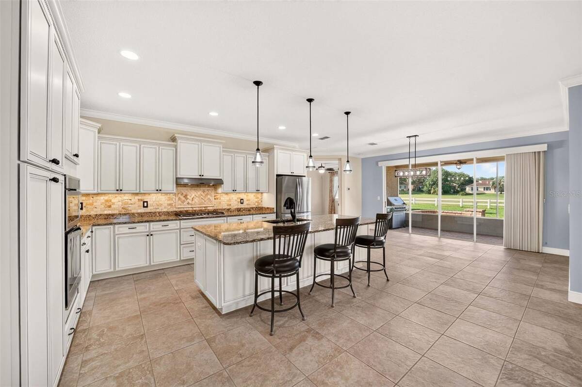 8761 Sw 93rd Circle, Ocala, FL 34481